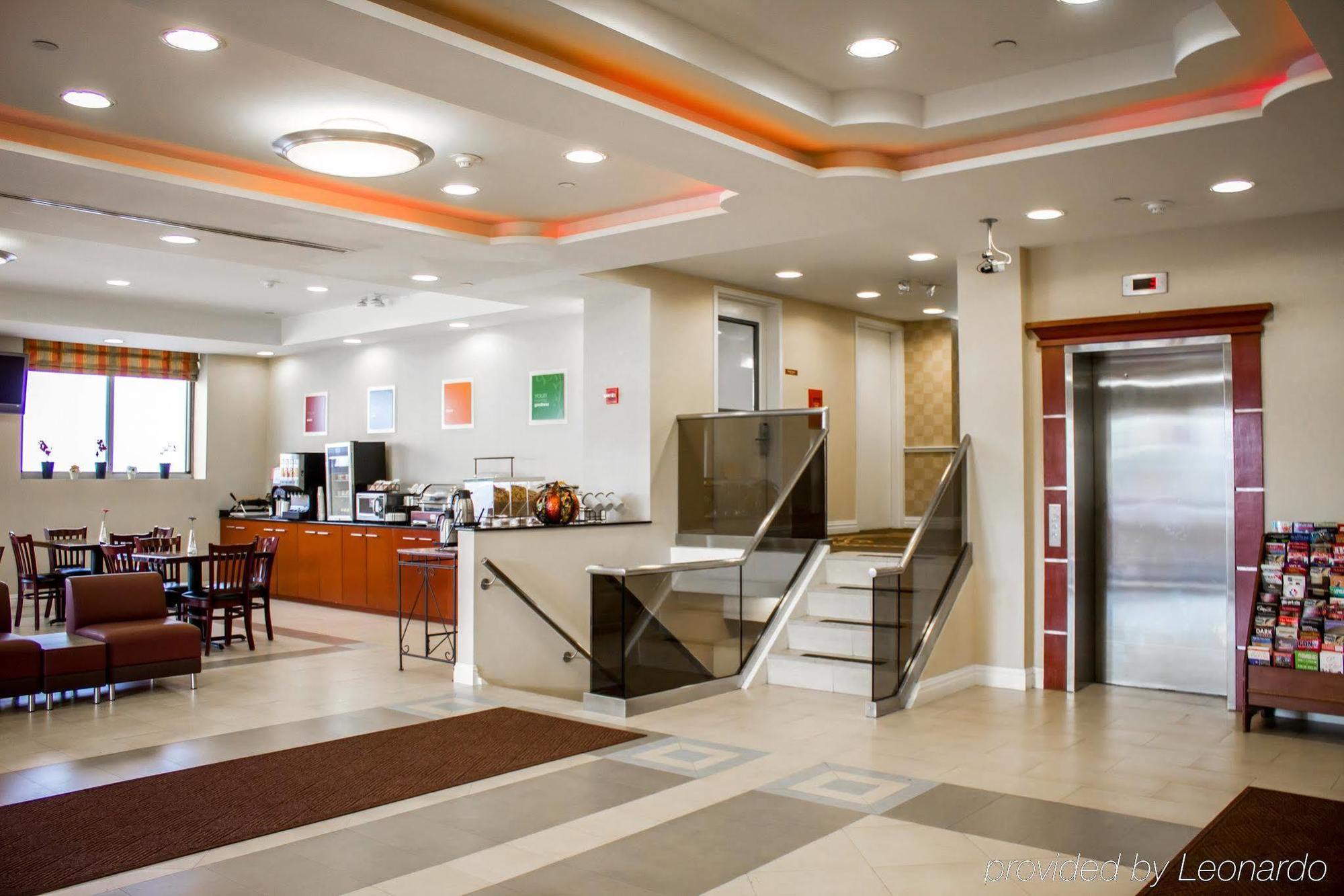 Comfort Inn & Suites Laguardia Airport New York Exterior photo